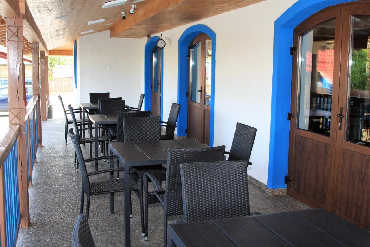 Aparthotel De Inchiriat *