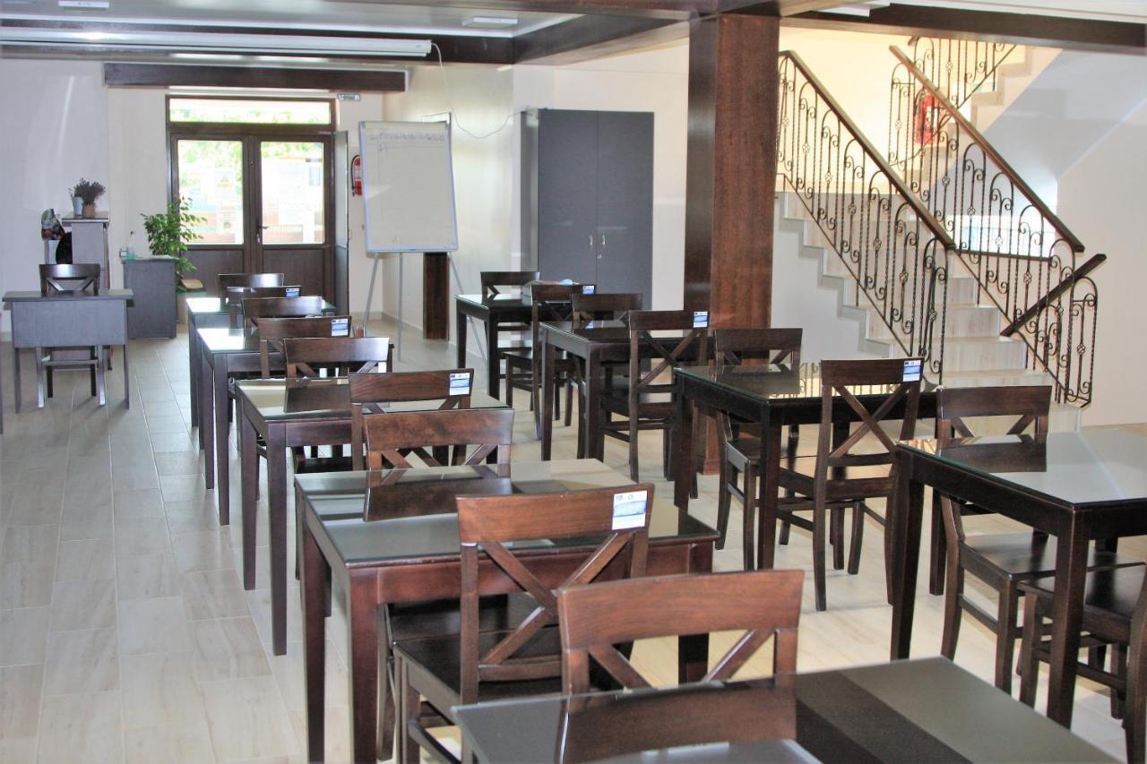 De Inchiriat Aparthotel Baltenii de Sus